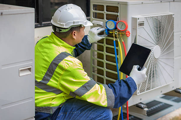 Professional Hvac technician working in Kyle, TX